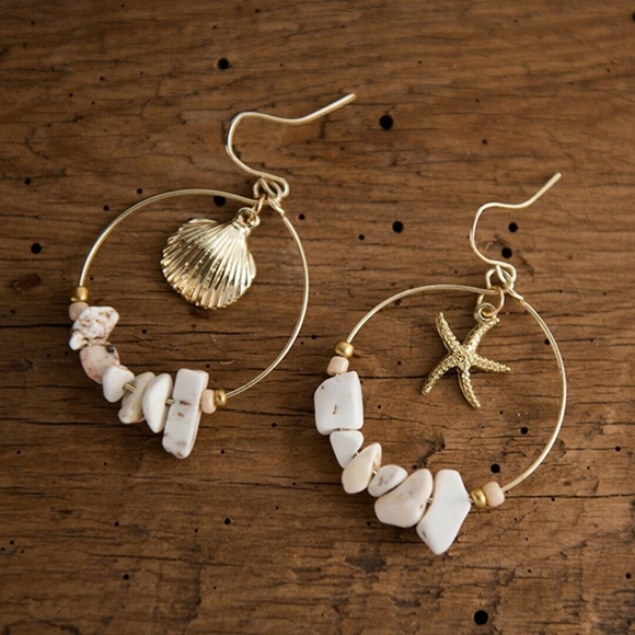 Starfish and Shell Beach Stone Hoop Gold Earrings - Picture 4 of 7